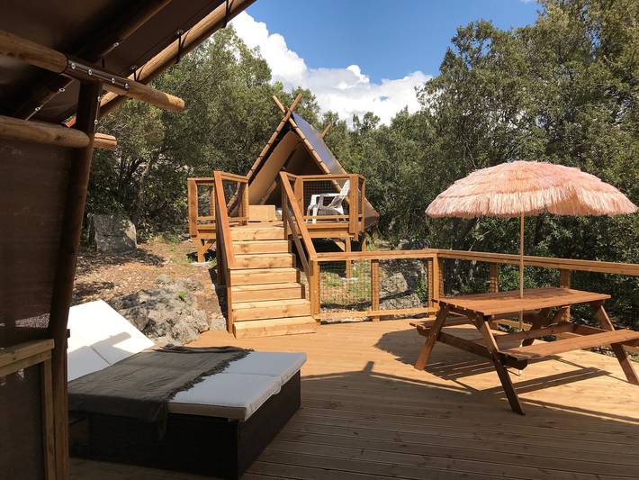 Glampings pour 4 personnes, avec jacuzzi et piscine dans l' Hérault - 3