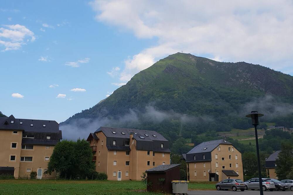 Apartamento entero, Apartamento en residencia tranquila, con vistas al Pla D Adet in Saint-Lary-Soulan, Parque nacional de los Pirineos