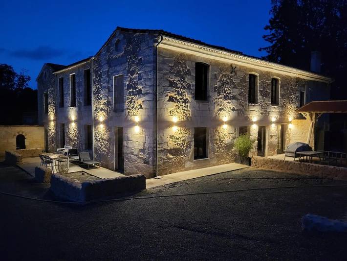 Location de vacances pour 4 personnes, avec terrasse et vue à Cénac