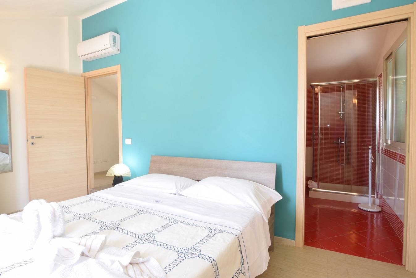 Appartement entier, Appartement spacieux à Pozzallo, vue mer, piscine partagée in Tegolaio, Pozzallo