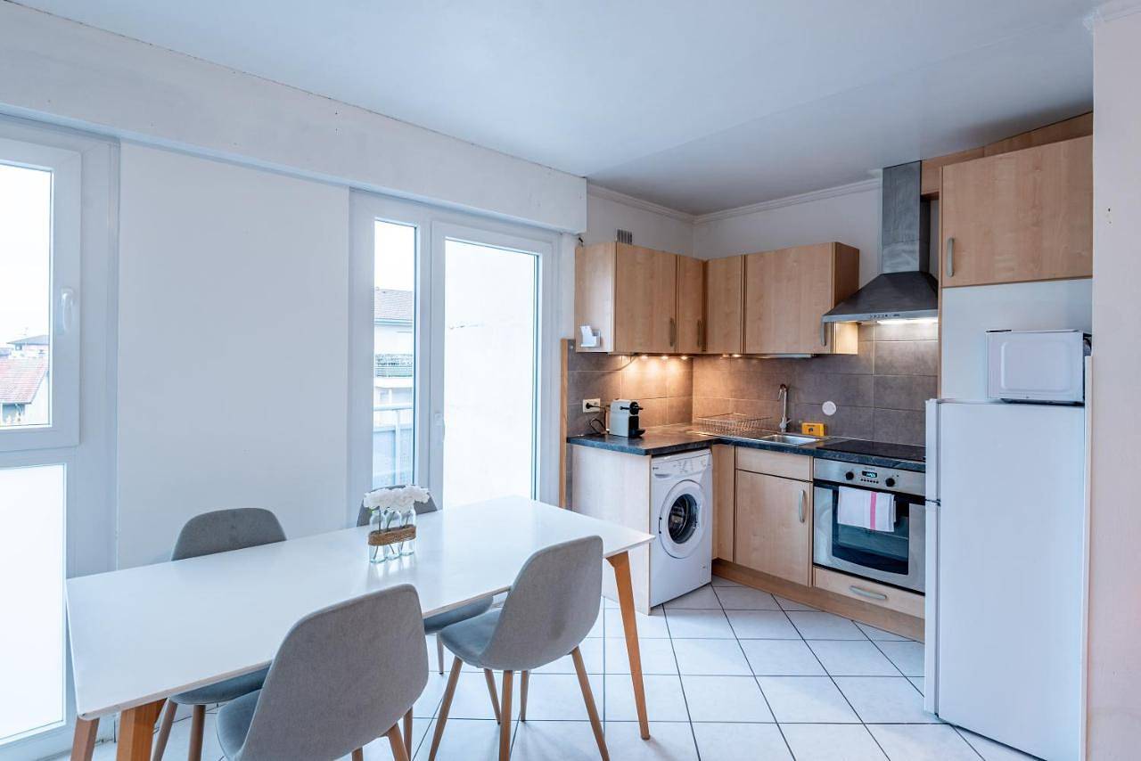 Appartement entier, M037 Marquer Joli T2 à Ambilly in Ambilly, Région de Saint-Julien-en-Genevois