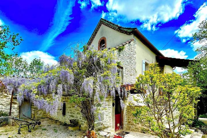 Location de vacances pour 4 personnes, avec Balcon et Jardin à Vers