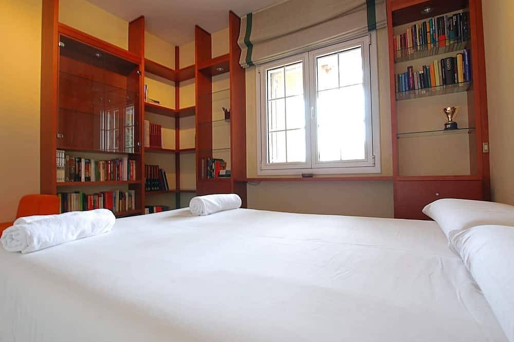 Mat - Villa Magnolia in Mataró, Costa del Maresme