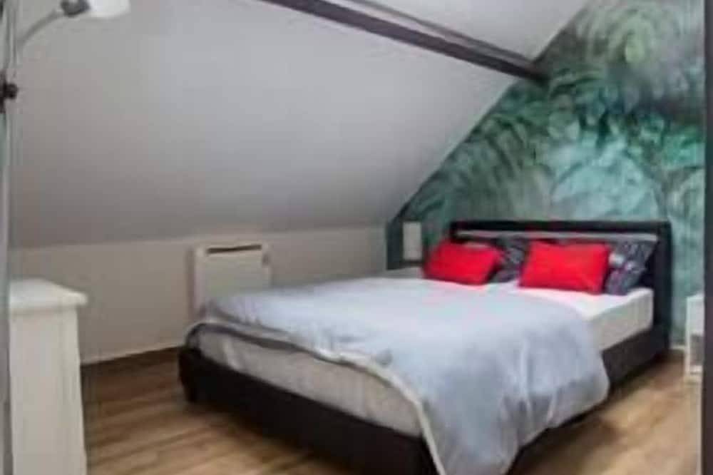 Entire apartment, Love House Spa 6 - Paris 93 in Aulnay-sous-Bois, Seine-Saint-Denis
