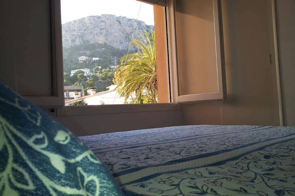 Apartamento entero, Vivienda cerca del centro del pueblo, /aire acondicionado in L' Estartit, Estartit