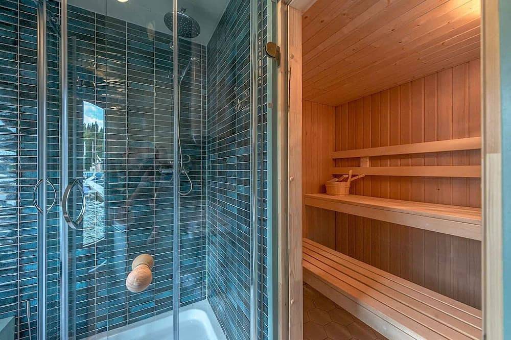 Traumhaff® Verträumtes Hausboot La Pèniche Ii, Ostsee-Design mit Sauna in Vorpommern Greifswald