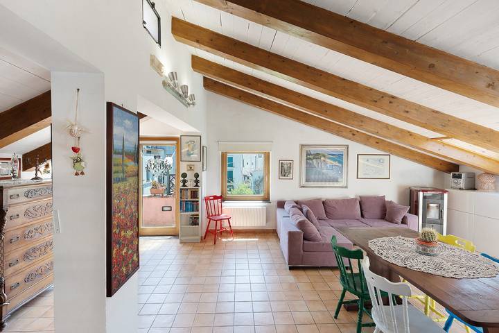 Hel lejlighed, Apartment 'La Gatta Nel Borgo' with Private Terrace, Wi-Fi and Air Conditioning in Cava de' Tirreni, Middelhavskysten Campanien
