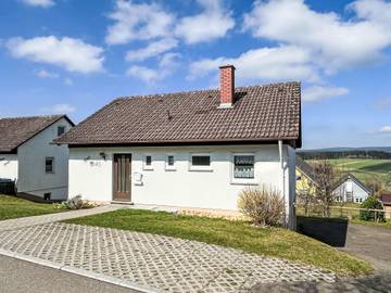 Ferienhaus für 6 Personen, mit Garten und Balkon in Löffingen