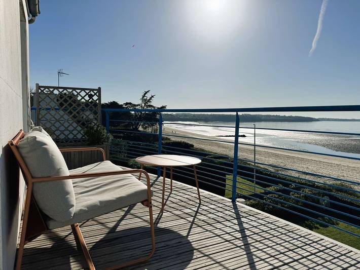 Gîte pour 2 personnes, avec Terrasse dans Plage Kerleven