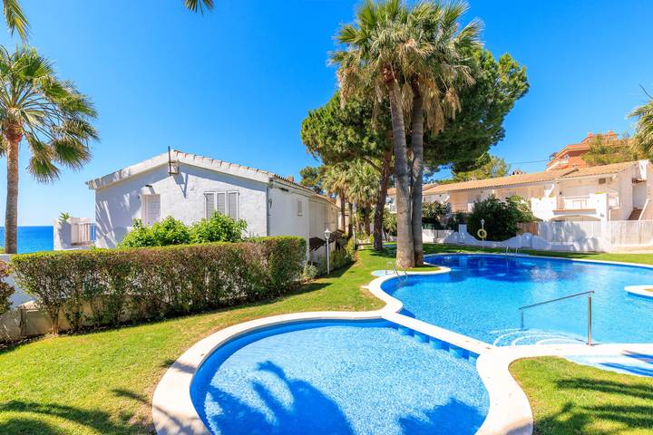 Ferienwohnung für 3 Personen, mit Terrasse und Kinderpool sowie Garten in Salou - 2