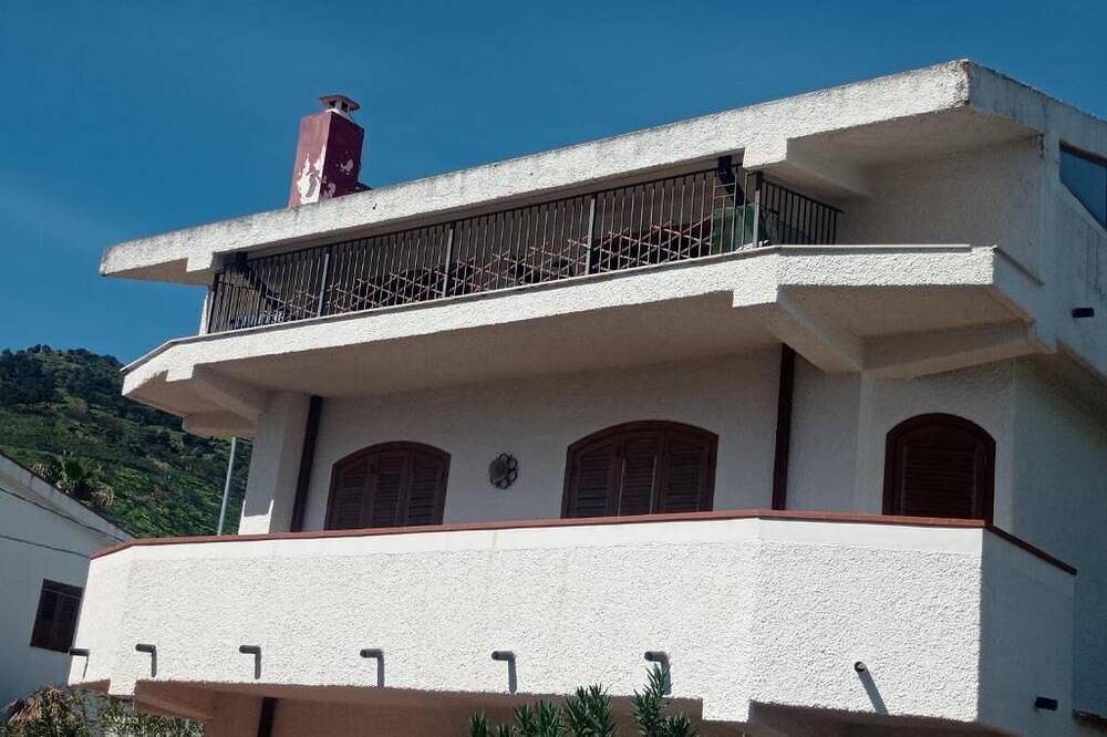 Appartamento intero, Accogliente Mansarda Vista Mare in Oliveri, Provincia di Messina