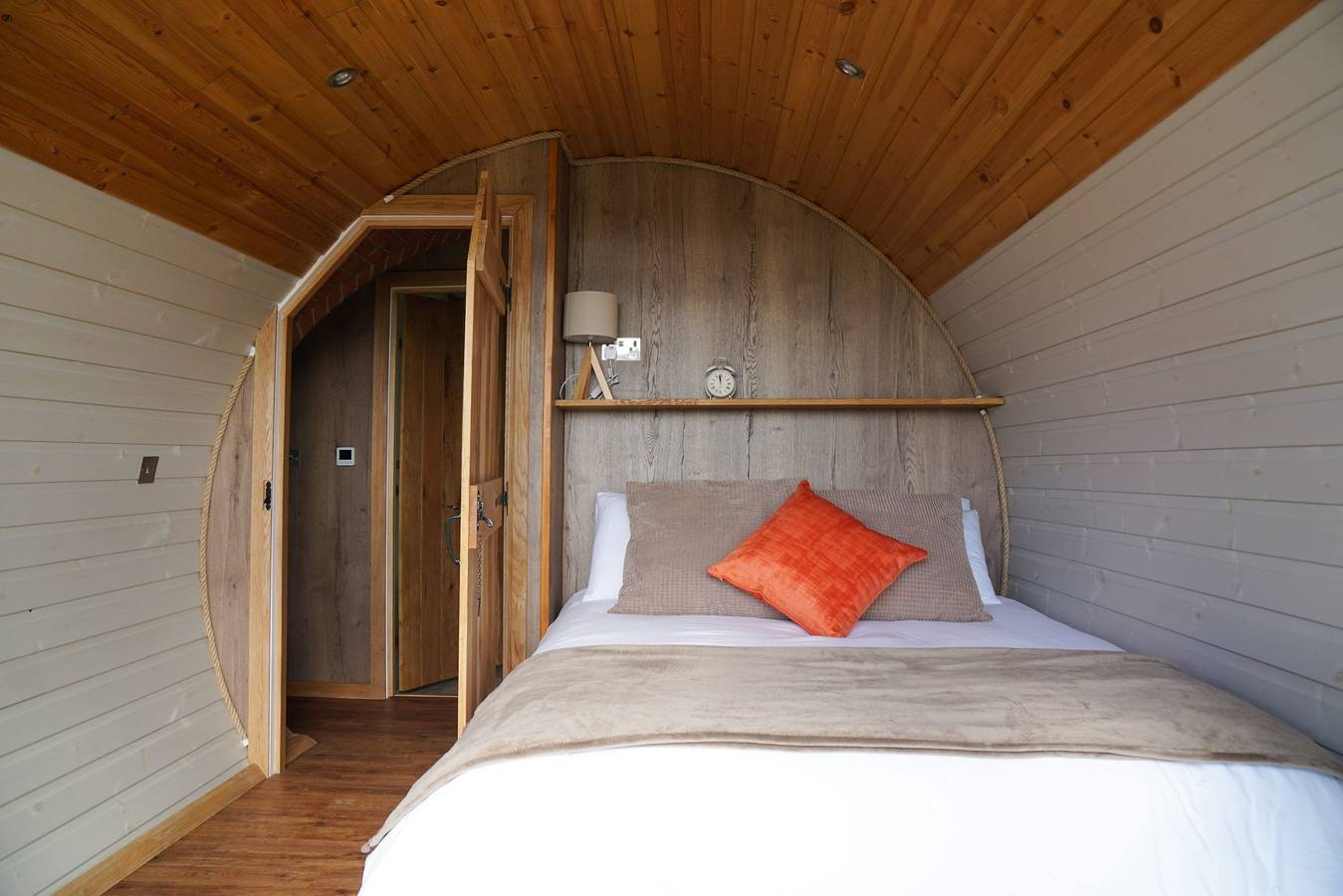 Glamping für 6 Personen mit Whirlpool in Powys