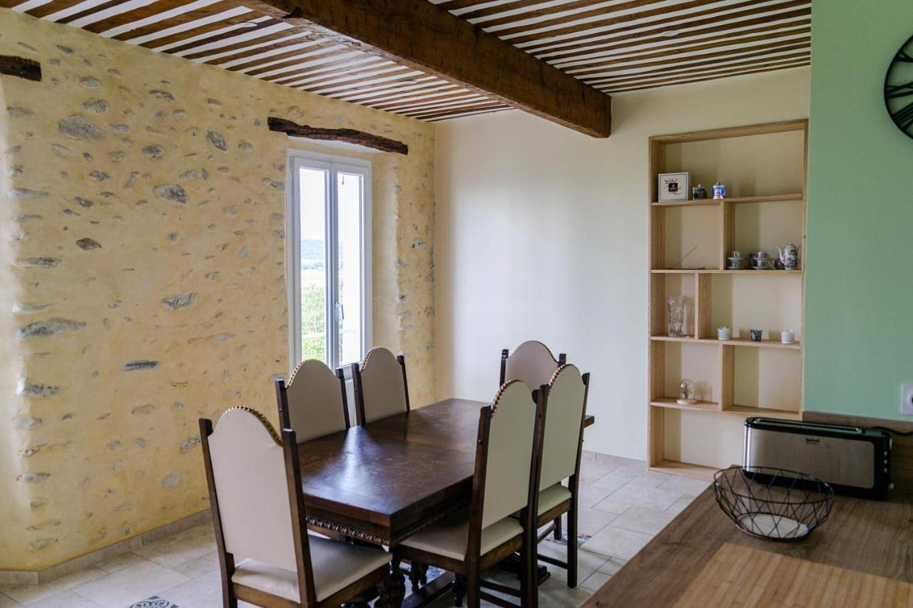 Three-Bedroom House in Les Mées, Alpes-de-Haute-Provence