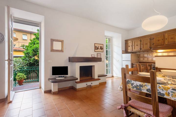 Appartamento intero, Appartamento 'Via Colombo 12 Trilocale' con Balcone in Bagni San Giorgio, Bonassola