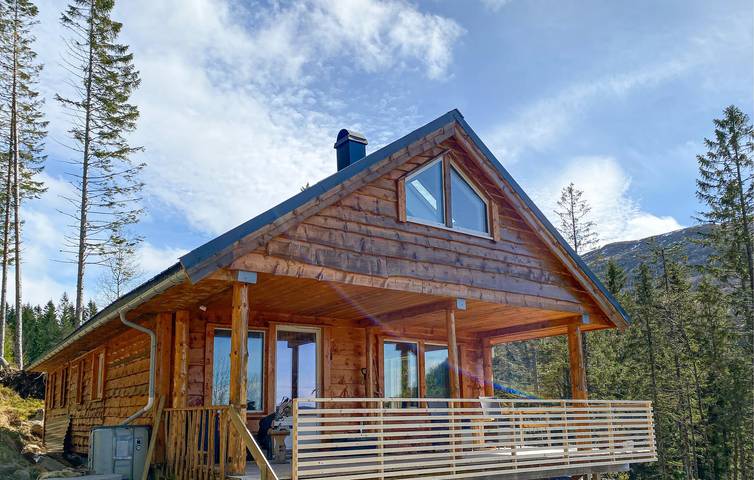 Ferienhaus für 6 Personen, mit Ausblick und Terrasse sowie Garten - 1