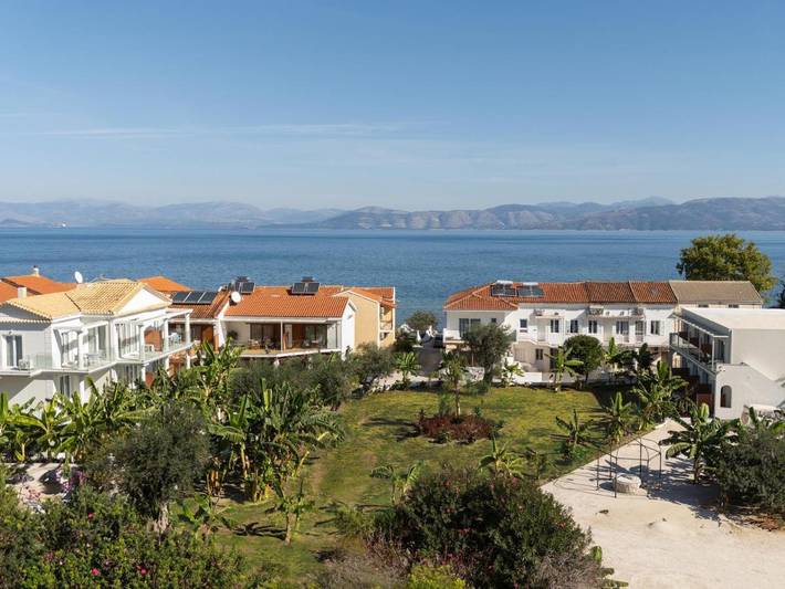 Bungalow para 2 personas, con piscina y jardín, Familias con niños en Corfú