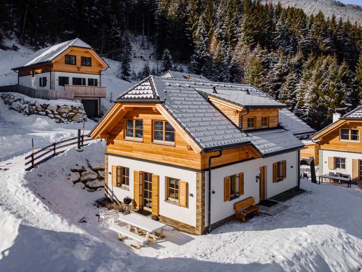 Chalet für 10 Personen, mit Whirlpool und Terrasse sowie Garten und Sauna