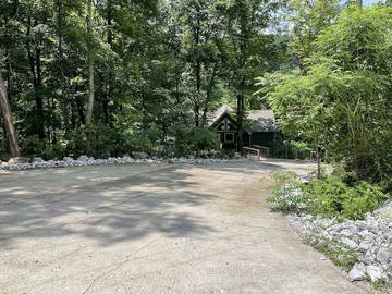 Vacation House for 28 Guests in Norris Lake, Tennessee, Picture 3