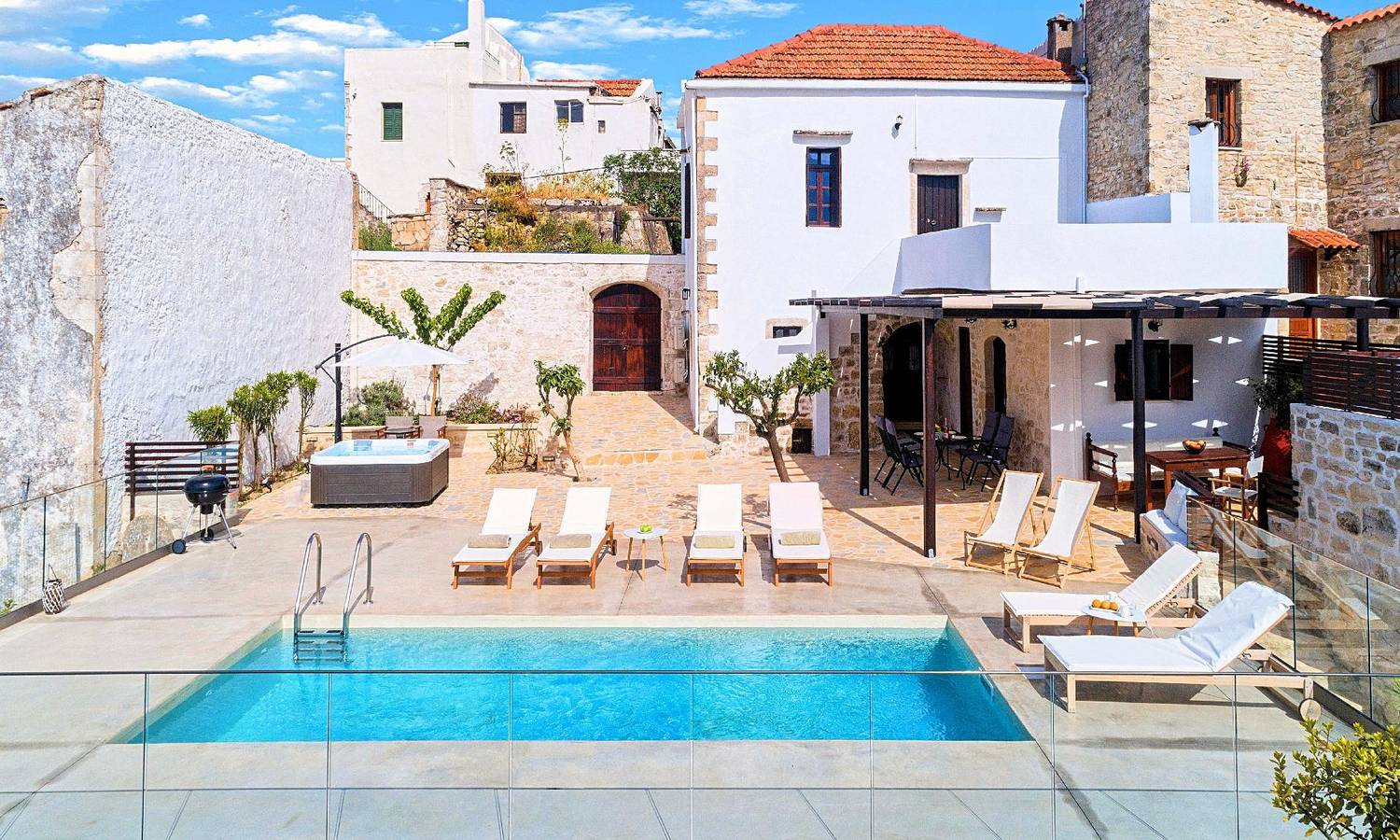 Holiday House in Argiroupoli with Large Fireplace and Panoramic View in Rethymno region