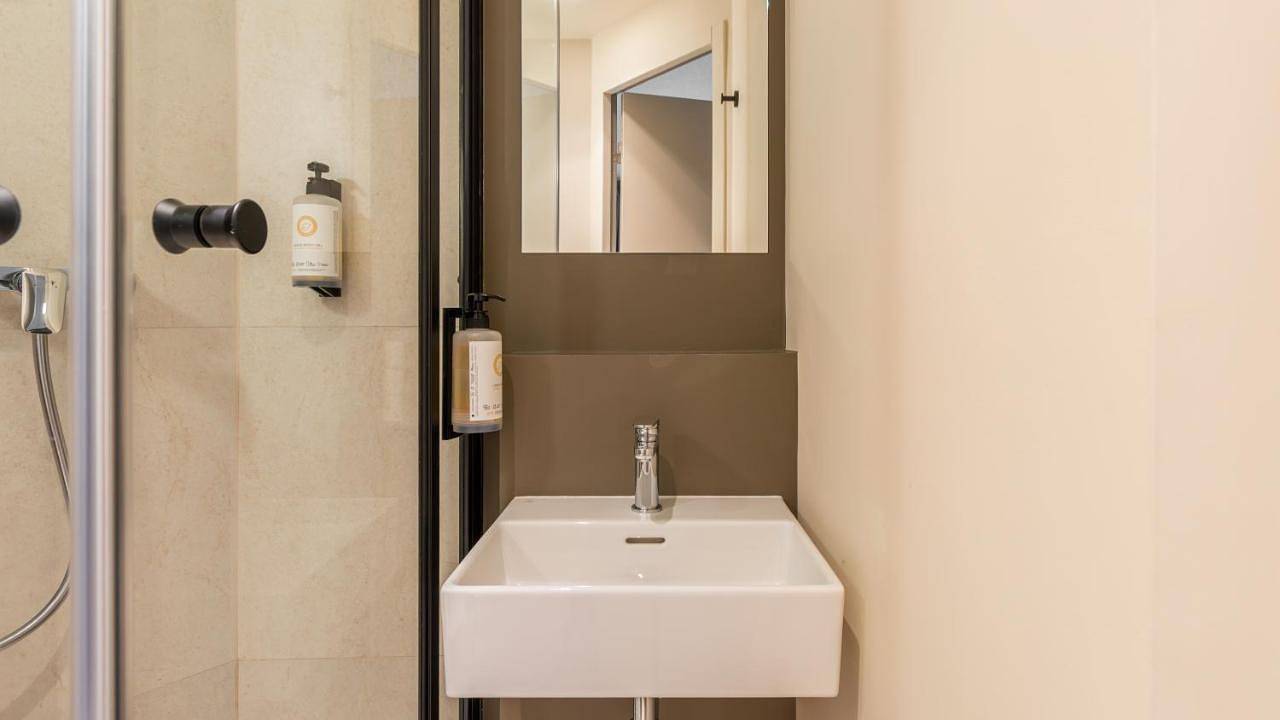 Standard Room - 3 Single Beds in Eysines, Région de Bordeaux