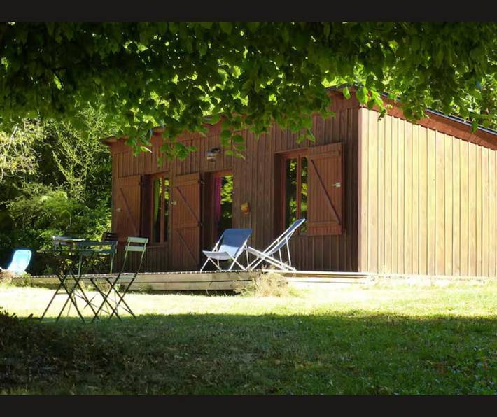 Location de vacances pour 2 personnes, avec vue et jardin ainsi que terrasse et vue sur le lac, animaux acceptés à Bonnac-la-Côte - 2