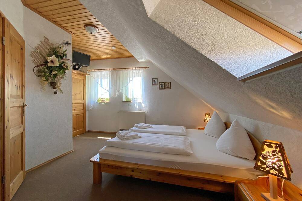 Ganze Wohnung, Doppelzimmer für 2 Gäste mit 16m² in Stolpen in Stolpen, Elbsandsteingebirge
