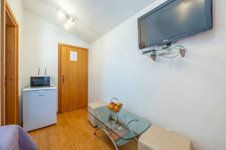 Hôtel pour 2 personnes, avec jardin à Bol - 4