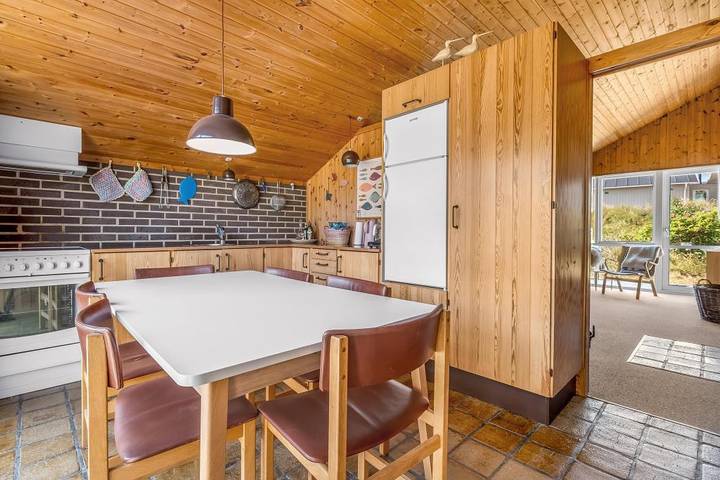 Well-maintained retro summer house from the 1970s in Hvide Sande, Holmsland Klit