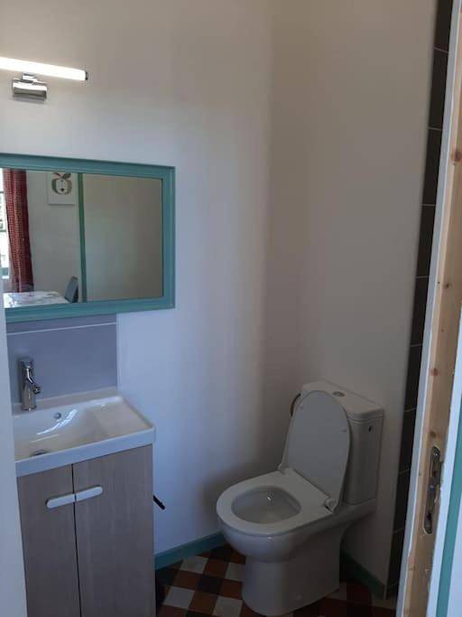 Gîte pour 2 personnes, avec terrasse à Le Vigeant - 3