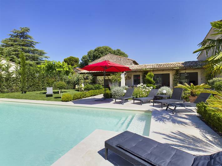 Ferienhaus für 6 Personen, mit Terrasse und Garten sowie Pool