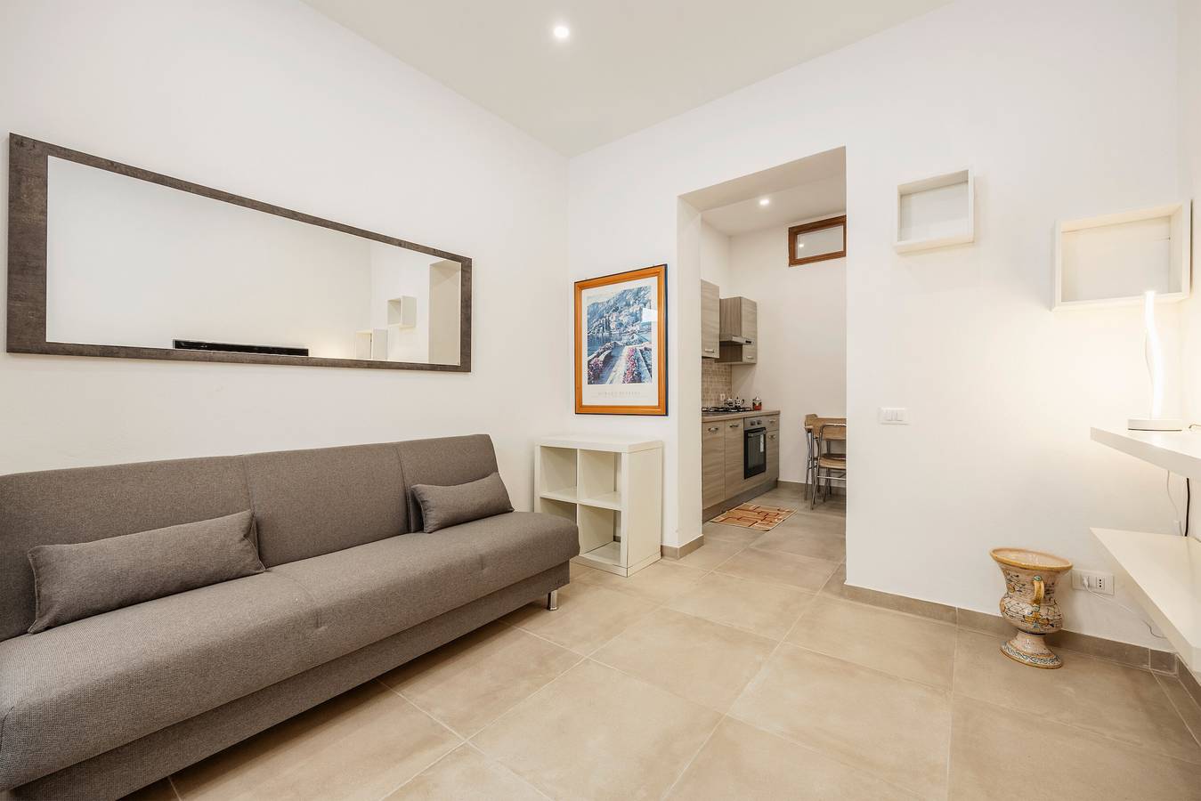 Entire apartment, Apartment 'Passi' with Wi-Fi and Air Conditioning in Palermo, Palermo Province