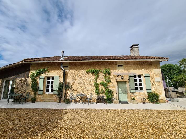 Gîte pour 6 personnes, avec piscine à Saint-Antoine-Cumond