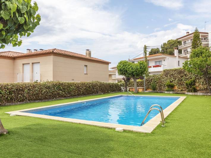 Casa de vacaciones para 8 personas, con jardín y piscina - 1