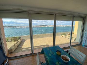 Gîte pour 6 personnes, avec terrasse et piscine dans Port du Cap d'Agde