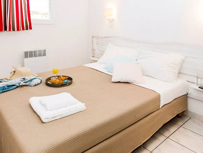 Location de vacances pour 6 personnes, avec terrasse et piscine à Salavas - 4