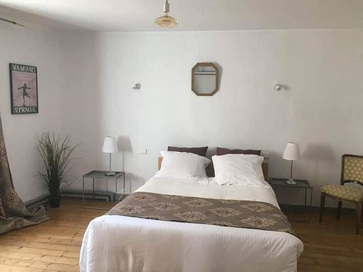 Hôtel pour 2 personnes, avec Terrasse à Saint-Gaultier
