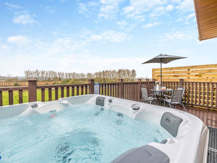 Log cabin for 4 people, with Garden in Worcestershire