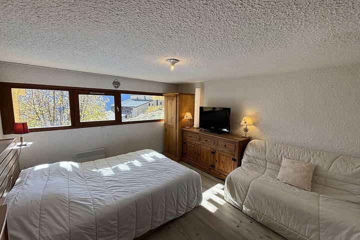Gîte pour 8 personnes, avec balcon dans Office De Tourisme D Auris En Oisans - 2