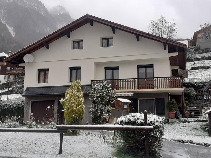 Location de vacances pour 4 personnes, avec Terrasse et Vue à Ugine