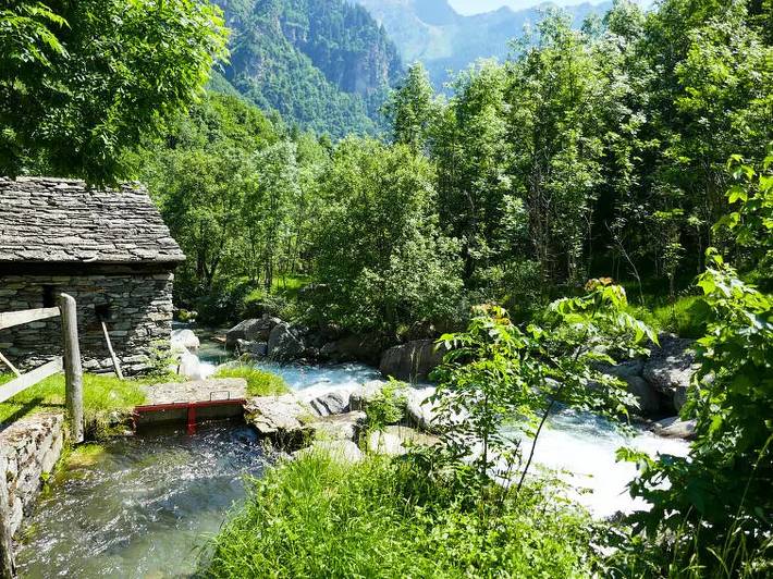 Villa für 6 Personen, mit Terrasse und Pool im Ticino
