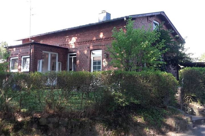 Ferienhaus für 7 Personen, mit Balkon und Garten
