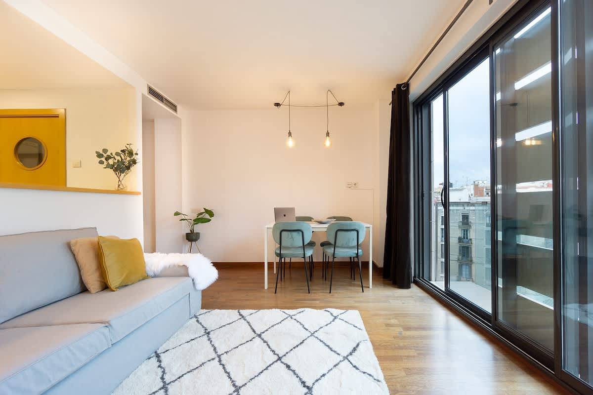 Apartamento entero, Apartamento de vacaciones para 4 personas con jardín in Centro Barcelona, Barcelona