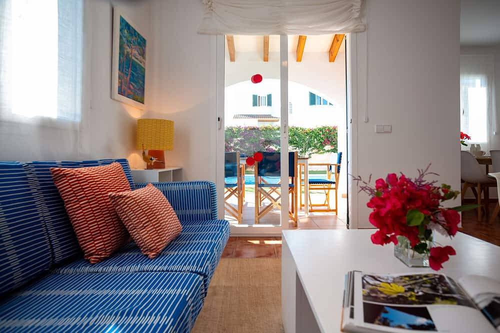 Holiday Home 'Relax En Tranquila' with Private Pool, Wi-Fi and Air Conditioning in Cala Blanes, Ciutadella