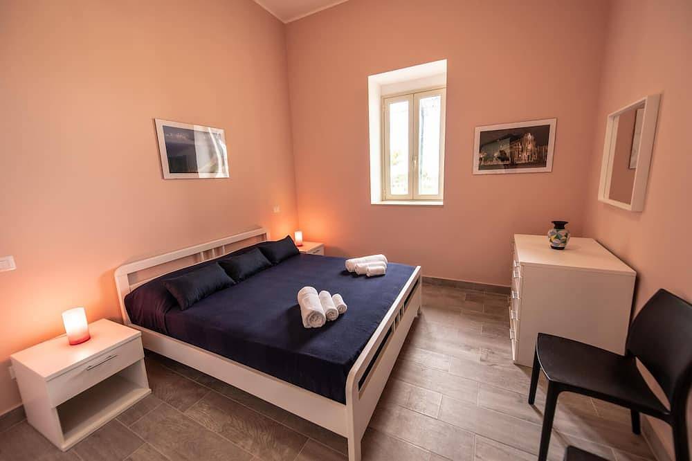 Ganze Wohnung, Private Terrace with Panoramic View of the Aeolian Islands - Pool and Wifi - Apt Vulcano in Patti, Messina Provinz