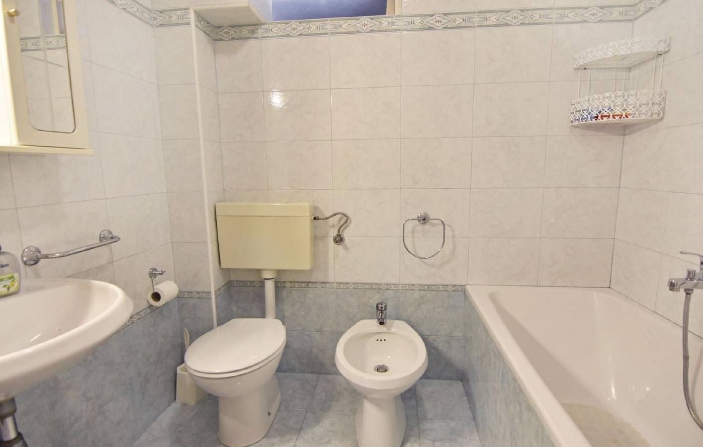 Entire holiday apartment, Two bedroom apartment near the beach in Umag, Umag Region