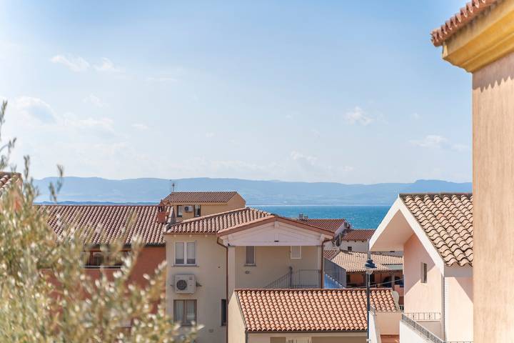 Gîte pour 6 personnes, avec Balcon à Isola Rossa - 2