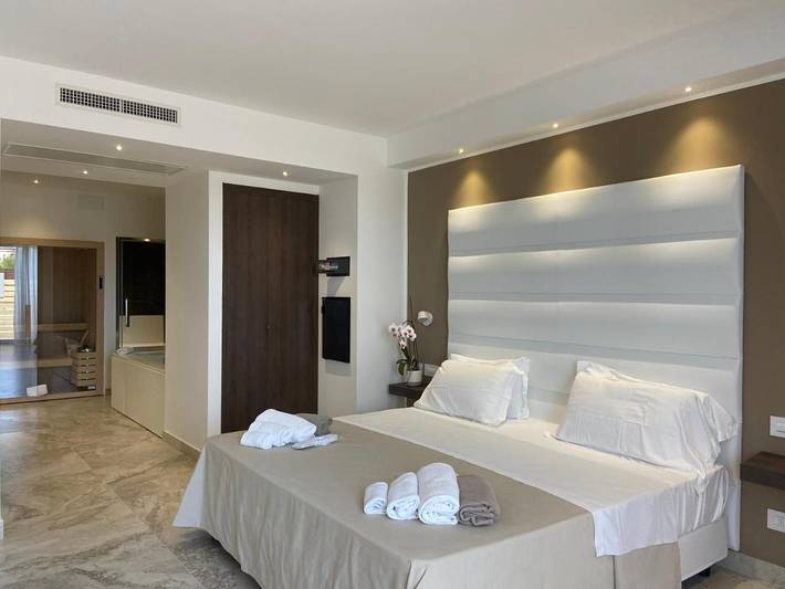 Resort für 2 Personen, mit Garten und Pool sowie Terrasse - 1