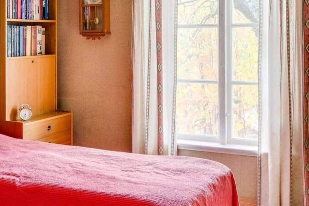 Cozy Cabin in Swedish Lapland with sauna in Skelleftea, Bottenwiek