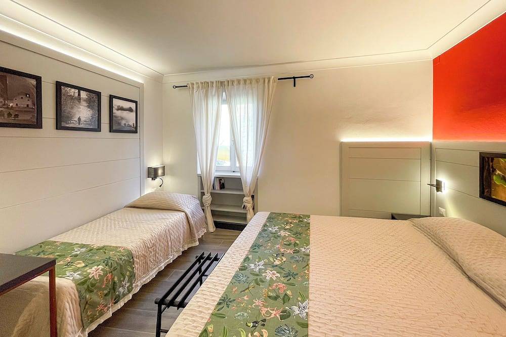 Beautiful Superior Room, elegant and refined in the heart of San Gimignano. in San Gimignano, Provincie Siena