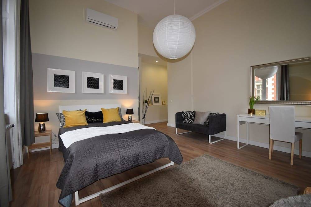 Entire apartment, Beautiful central 4 bedroom / 4 bathroom in Budapest, Danube-Ipoly National Park